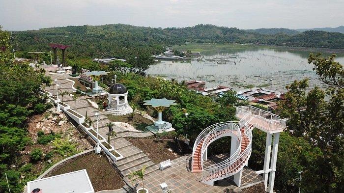 Penampakan Bukit Sidoguro di Desa Krakitan, Kecamatan Bayat, Kabupaten Klaten. Tahun depan bukit untuk wisata itu akan dipermak kembali.