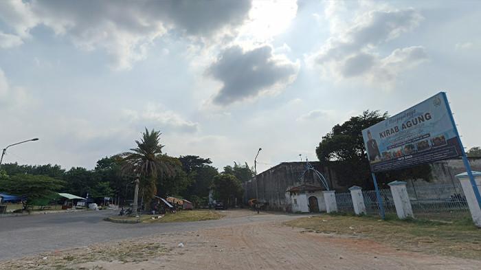 ALUN-ALUN KIDUL - Potret Alun-alun Kidul yang berlokasi di Kecamatan Pasar Kliwon, Kota Solo. BMKG memperkirakan seluruh wilayah Kota Surakarta akan mengalami cuaca berawan pada Rabu, 13 Agustus 2025.