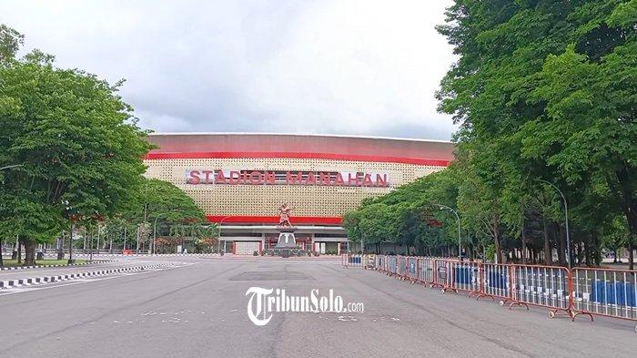 Tampak bagian depan Stadion Manahan Solo yang akan jadi venue Piala AFF 2024.