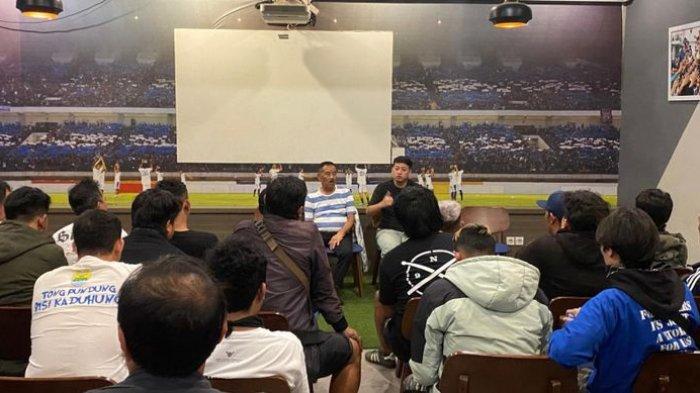 Pertemuan manajemen Persib Bandung dengan Viking Persib Club di Graha Persib, Jalan Sulanjana, Bandung, Kamis (26/9/2024).