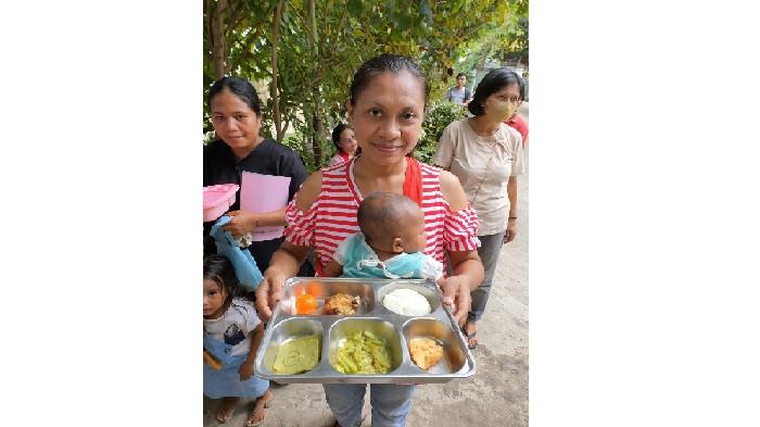 La Moringa melalui program bertajuk #LaMoringaBERBAGI memberikan bantuan nyata dalam menurunkan angka stunting. Kegiatan tersebut digelar di Kecamatan Lasiana, Kota Kupang.