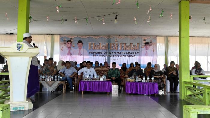 Aditya Pontoh menghadiri Halal Bihalal pemerintah Kecamatan Bintauna