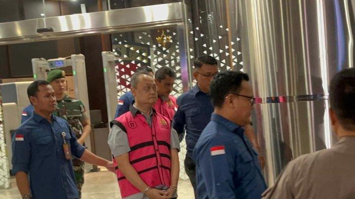 Kejaksaan Agung (Kejagung) menetapkan tujuh tersangka dalam perkara dugaan pengadaan minyak mentah dan produk kilang pada Petral tahun 2008-2015.(KOMPAS.com/Rahel)