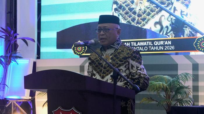 Bupati Gorontalo,  Sofyan Puhi saat bersifat di acara penutupan MTQ