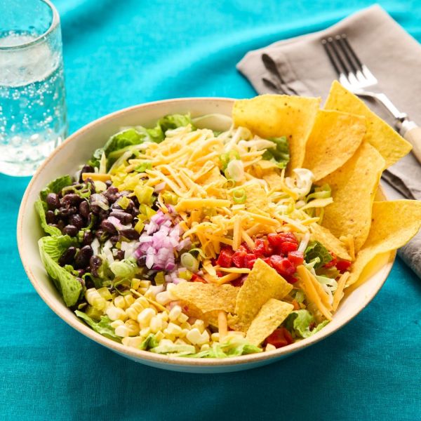 क्रेडिट: छायाचित्रकार: जेकब फॉक्स, फूड स्टायलिस्ट: सॅमी मिला, प्रॉप स्टायलिस्ट: जोसेफ वानेक.