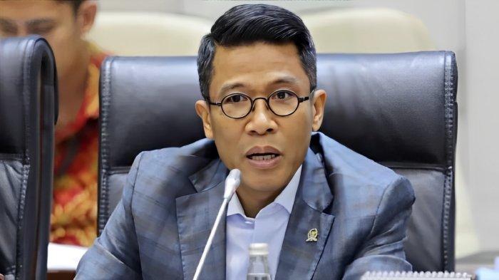 KETUA KOMISI- Ketua Komisi XI DPR RI Mukhamad Misbakhun  
