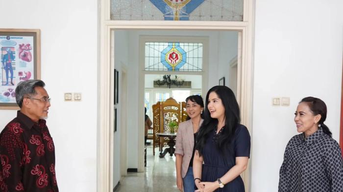 Ketemu ANisa