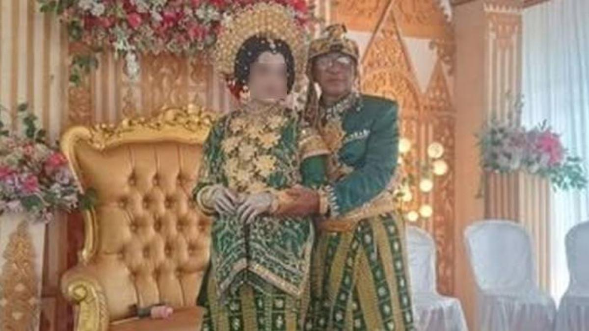 Pernikahan seorang pria berusia 71 tahun dengan gadis 18 tahun yang masih duduk di bangku SMA di Desa Batu Lappa, Kecamatan Larompong Selatan, Kabupaten Luwu, Sulawesi Selatan, menjadi viral di media sosial. Diketahui, mempelai laki-laki bernama H Buhari, sementara mempelai perempuan berinisial TA. Meski terpaut usia cukup jauh, keduanya disebut menjalin hubungan atas dasar saling suka. Pernikahan berlangsung pada Minggu (5/4/2026).