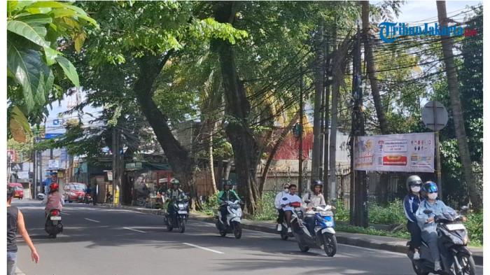 KONDISI JALAN FATMAWATI - Kondisi Jalan RS Fatmawati, Cilandak, Jakarta Selatan, Minggu (12/4/2026). Pemprov DKI Jakarta bakal melakukan pelebaran jalan ini untuk menjadi kawasan berorientasi transit atau Transit Oriented Development (TOD).