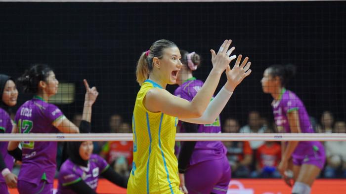 PROLIGA 2026 - Ekspresi pevoli putri Electric PLN, Neriman Ozsoy setelah mendapat poin saat menghadapi tim voli Pertamina Enduro dalam pertandingan final four seri kedua Proliga 2026 di Gor Sritex Arena, Solo, Minggu (12/4/2026). TRIBUNNEWS/Muhammad Nursina