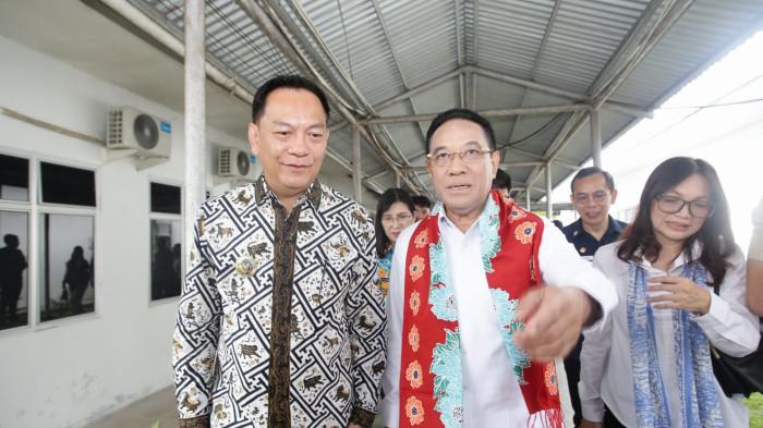 HARAPAN - Wali Kota Tomohon, Caroll Joram Azarias Senduk menyambut kunjungan Wakil Menteri Kesehatan RI dr. Benjamin Paulus Octavianus ke BLUD RSUD Anugerah Tomohon, Kota Tomohon, Sulawesi Utara pada Kamis (9/4/2026) lalu.