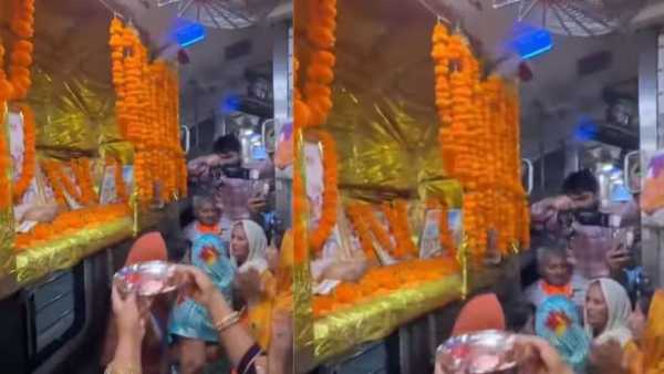 Viral Video: Temple built in train coach, passengers started bhajan-kirtan during the journey