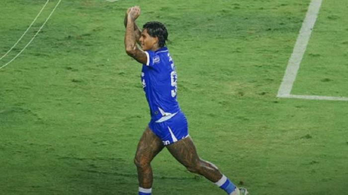 RAYAKAN GOL - Penyerang Persib, Ramon Tanque, merayakan gol ke gawang Bali United dalam laga pekan 27 di GBLA, Minggu (12/4/2026). Persib sementara unggul 1-0 di babak pertama.