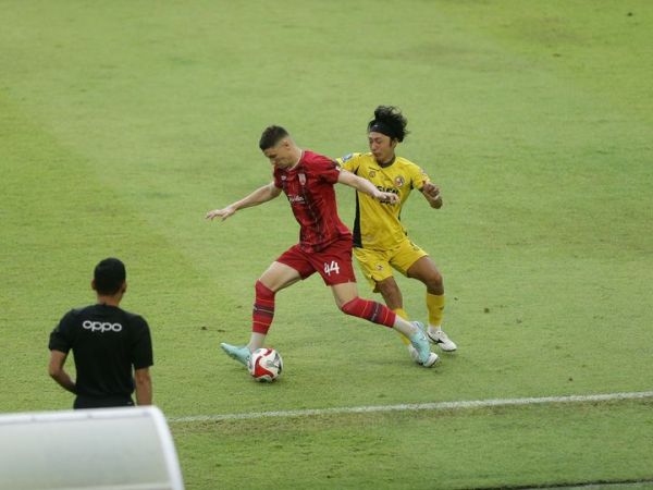 Pertandingan Persis Solo Vs Semen Padang di Stadion Manahan, Solo pada Minggu (12/4/2026).