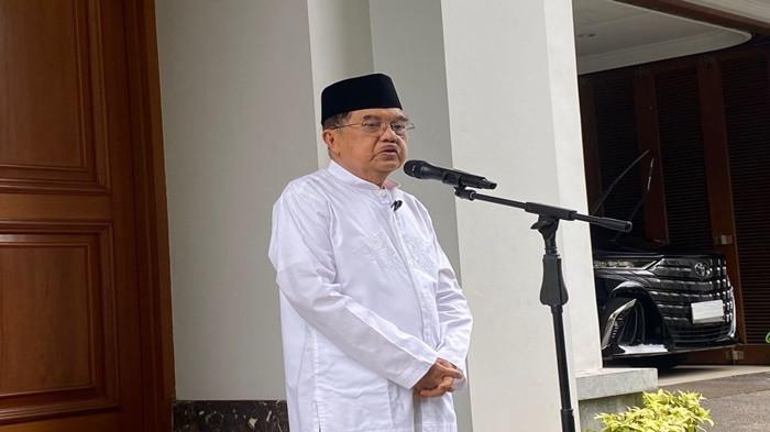PEMIMPIN IRAN TEWAS - Wakil Presiden ke-10 dan ke-12, Jusuf Kalla (JK), di kediamannya, Kebayoran Baru, Jakarta Selatan, Minggu (1/3/2026).