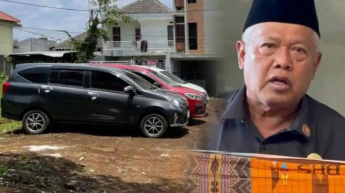 Lahan jalan (KIRI) yang jadi pemicu konflik berada di depan rumah Yai Mim,
