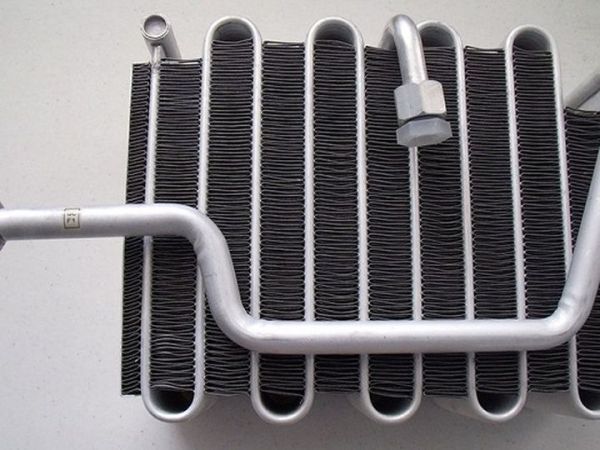 Evaporator AC Mobil
