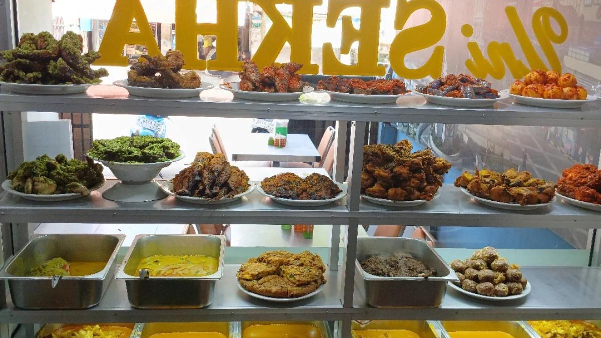 Kedai Nasi Uni Sekha, satu nasi Padang enak di Depok yang wajib dicoba untuk makan siang.