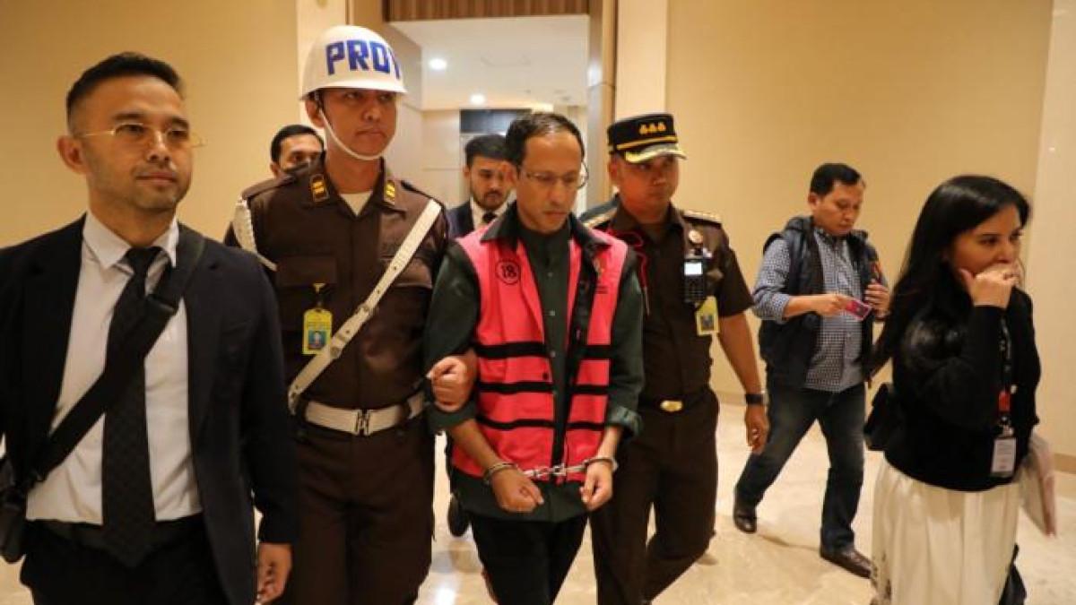 KORUPSI LAPTOP CHROMEBOOK — Penyidik Kejaksaan Agung (Kejagung) menahan mantan Mendikbudristek Nadiem Makarim di Rutan Salemba Cabang Kejaksaan Negeri Jakarta Selatan usai pemeriksaan di Gedung Kejagung, Jakata, Kamis (4/9/2025), terkait dugaan korupsi pengadaan laptop Chromebook dalam Program Digitalisasi Pendidikan Kemendikbudristek 2019–2022.