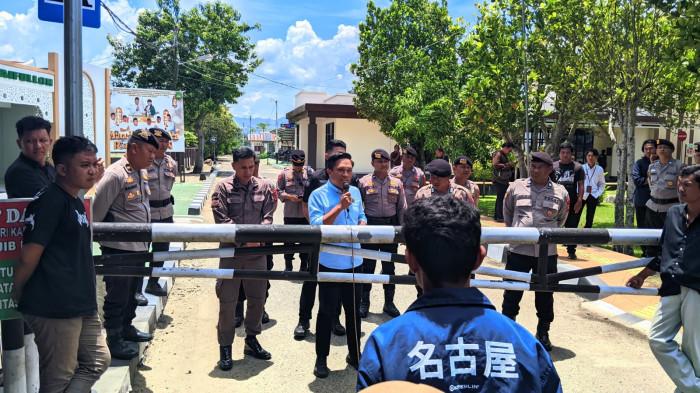 Warga menggelar aksi demonstrasi di Kejari Kabupaten Gorontalo 8899999999