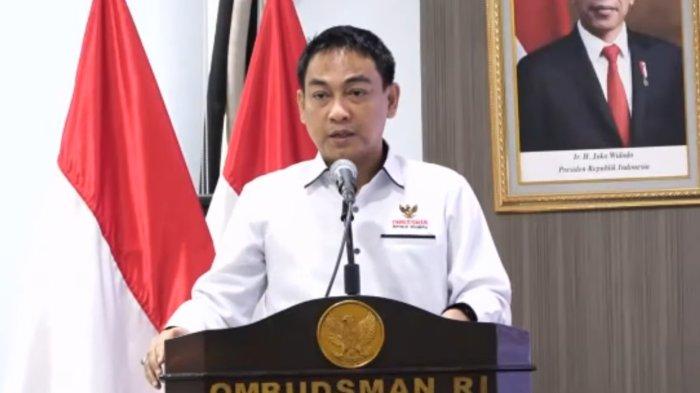 Anggota Ombudsman RI Hery Susanto saat konferensi pers Penyampaian Hasil Pengawasan Ombudsman RI pada Mudik Lebaran Tahun 2024, Senin (27/5/2024).RI pada Mudik Lebaran Tahun 2024, Senin (27/5/2024).