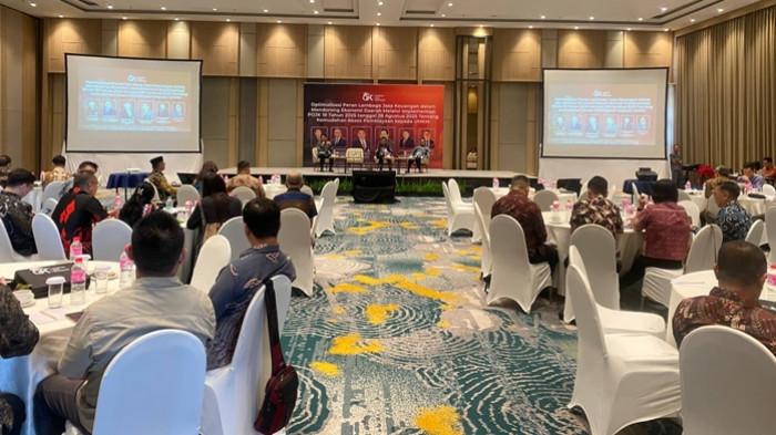 SOSIALISASI - Kegiatan sosialisasi Peraturan Otoritas Jasa Keuangan (POJK) Nomor 19 Tahun 2025 di Ballroom Lumansa Hotel, Kota Manado, Kamis (16/4/2026).