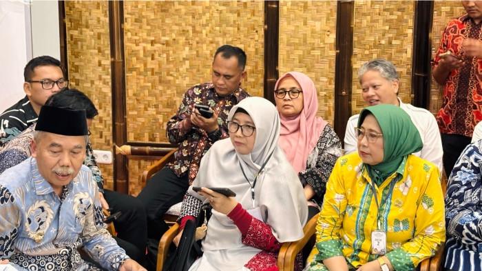 2 Tati Supriati Irwan, S.Sos, menghadiri kegiatan High Level Meeting dalam rangka Musrenbang