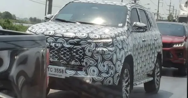 new generation toyota fortuner spied in india
