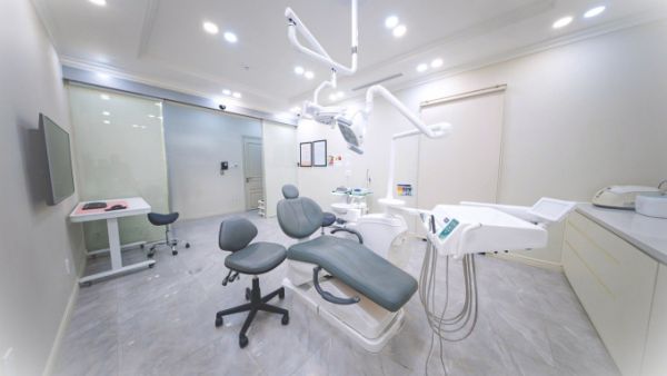 Advanced technology and modern equipment help ensure a fast and accurate all-in-one treatment experience. Photo courtesy of Platinum Dental
