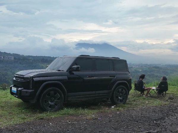Chery J6T di mejeng di spot camping di Bogor