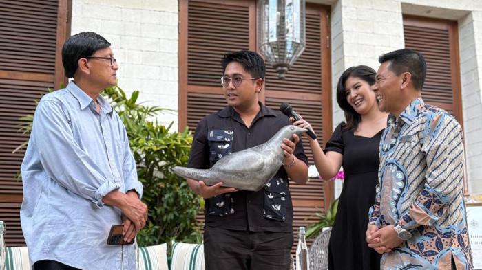 PAMERAN - Sudamala Resorts bersama Timboel Art Gallery, dengan bangga mempersembahkan 