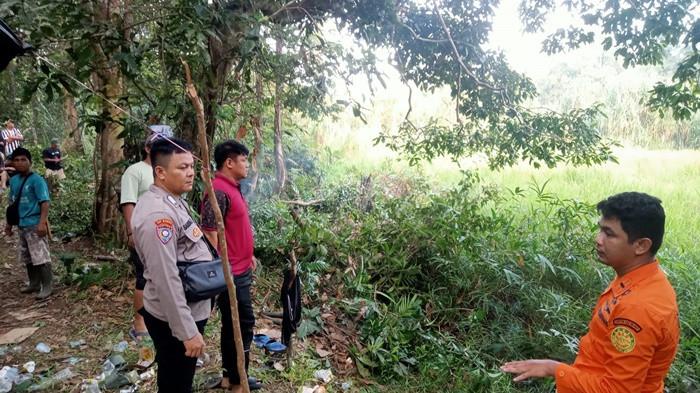 LAKUKAN PENCARIAN – Tim SAR ketika persiapan melakukan pencarian warga hilang di Sungai Nyireh, Desa Delas, Jumat (17/4/2026). Doli (38) diduga hilang akibat serangan buaya ketika tengah memancing.