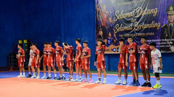 LOLOS - Tim Voli Noel Putra Tonsea Minahasa Utara diabadikan di Kejurprov Bola Voli Usia 18 tahun se Sulut di Brigth Jos Elektrik Sulut Mapanget Kota Manado.