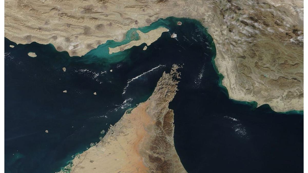 SELAT HORMUZ -