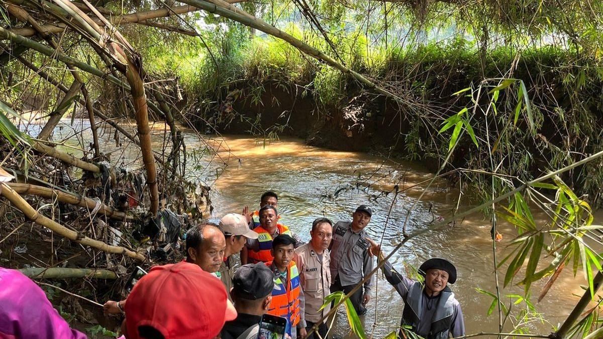 Kronologi Satpam Tewas Saat Selamatkan Siswi yang Hanyut di Sungai Cibanjaran.