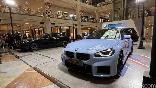 BMW Group Indonesia kembali menghadirkan pengalaman premium lewat pameran bertajuk BMW Exhibition di Plaza Senayan, Jakarta.