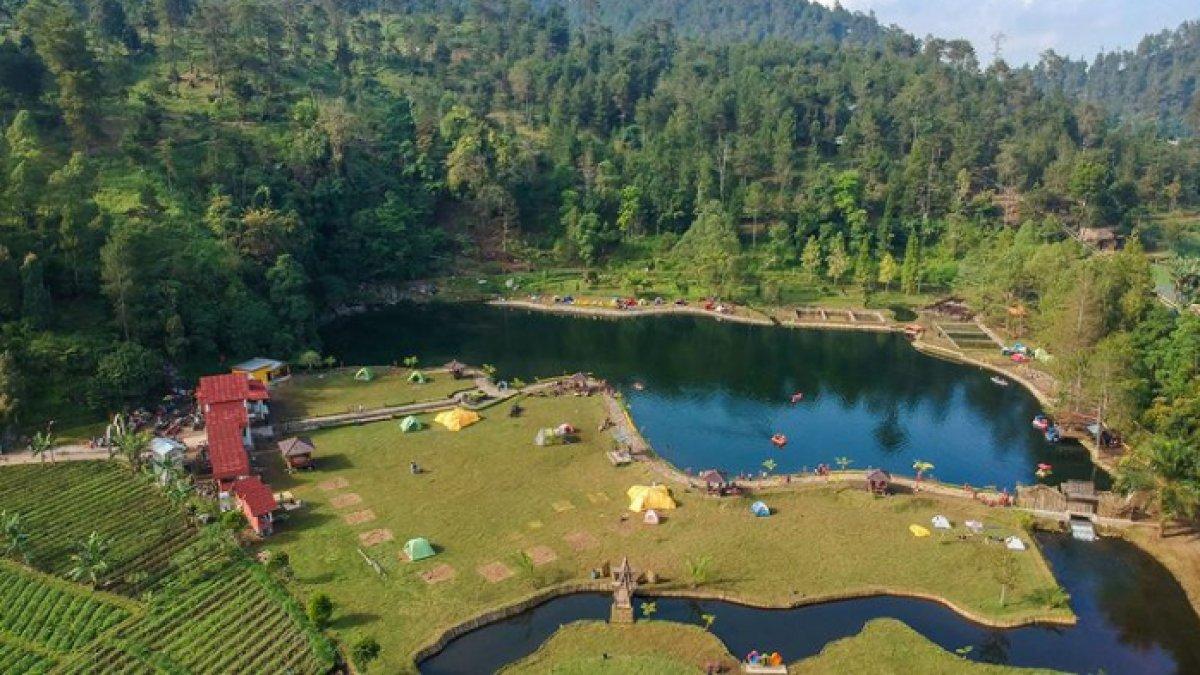 WISATA AIR - Potret Telaga Madirda disadur dari Kompas.com pada Rabu (19/3/2025). Telaga Madirda berada di Karanganyar, Jawa Tengah.
