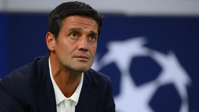 KUNCI LIGA CHAMPIONS - Pelatih Inter Milan, Cristian Chivu saat mendampingi timnya di Liga Champions musim 2025/2026. Chivu sukses mengunci tiket finish di zona Liga Champions bersama Nerazzurri, Sabtu (18/4/2026).