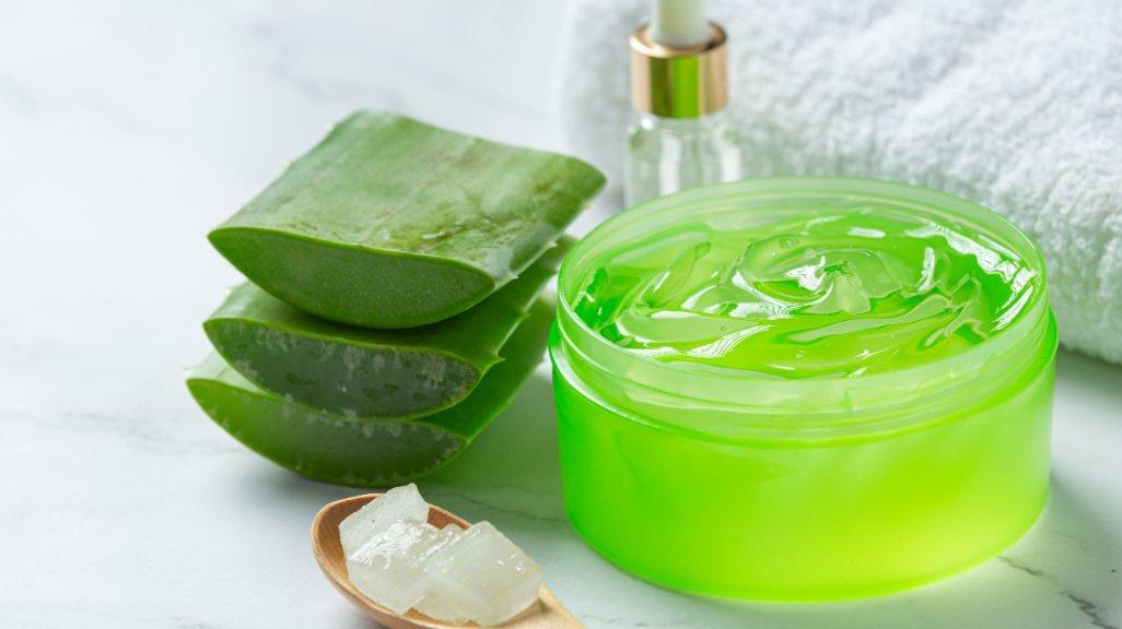 Gel lidah buaya bisa kamu manfaatkan untuk menyembuhkan herpes