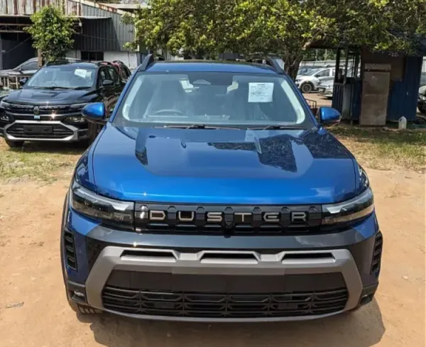 renault-duster-blue-front