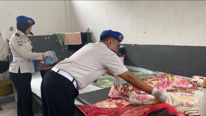 Penggeledahan kamar hunian Warga Binaan Pemasyarakatan (WBP)
