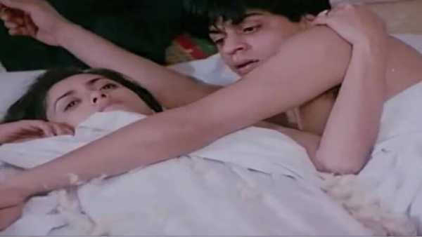 साल 1993 मध्ये आलेला बॉलिवूडच्या बादशाह शाहरुख खानच्या चित्रपट 'माया मेम साहब' या यादीत समाविष्ट आहे. तुम्ही शाहरुख खानला स्क्रीनवर किस करताना कमीच पाहिले असेल पण या चित्रपटामध्ये त्याने सर्व मर्यादा ओलांडल्या होत्या. या चित्रपटात शाहरुख खानने दीपा साही सोबत खूप बोल्ड सीन दिले होते. एवढेच नाही तर या चित्रपटात अभिनेत्रीने एक न्यूड सीनही दिला होता.