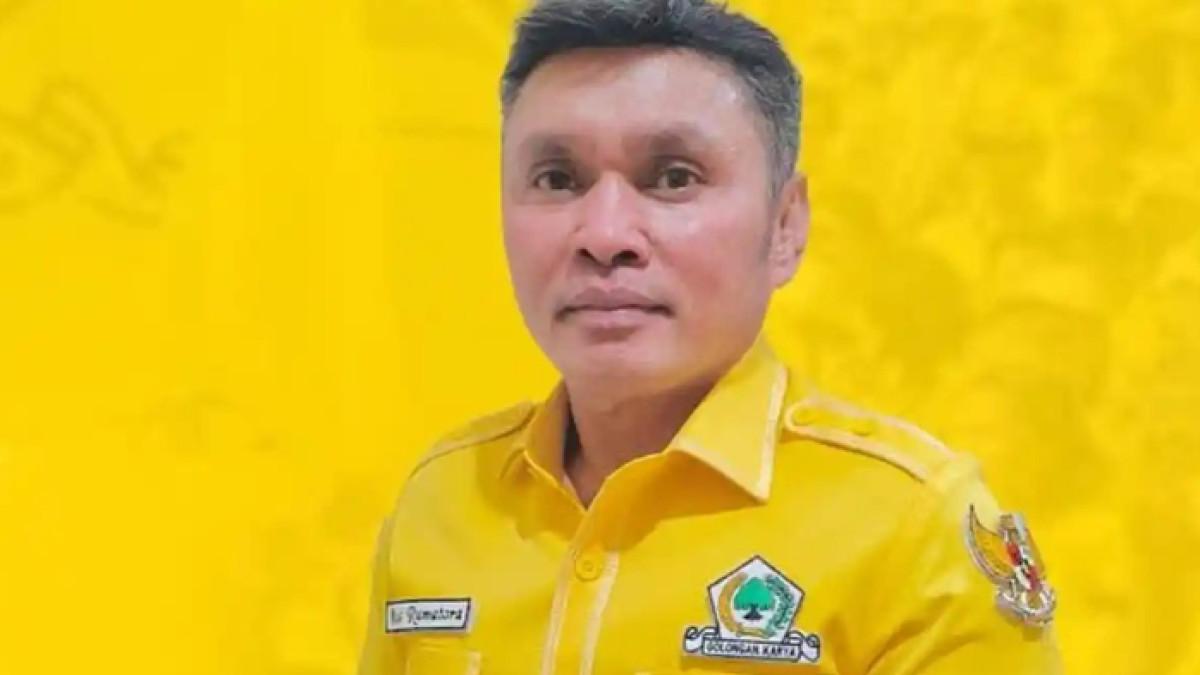 PENIKAMAN SADIS - Ketua DPD Partai Golkar Kabupaten Maluku Tenggara, Agrapinus Rumatora alias Nus Kei, tewas setelah menjadi korban penikaman di Bandara Karel Sadsuitubun, Langgur, Kabupaten Maluku Tenggara di Provinsi Maluku, Minggu (19/4/2026).
