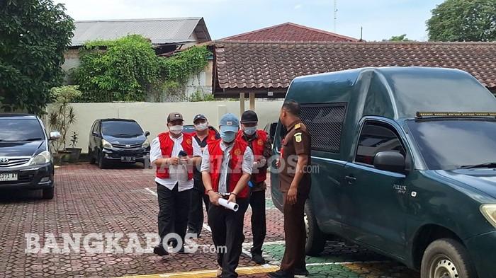 20260421 Empat terdakwa kasus dugaan korupsi tambang timah ilegal Bangka Tengah
