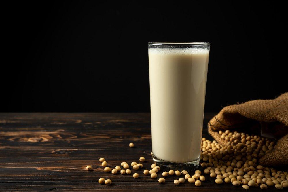 ilustrasi susu kedelai, tergolong minuman kaya kalsium 