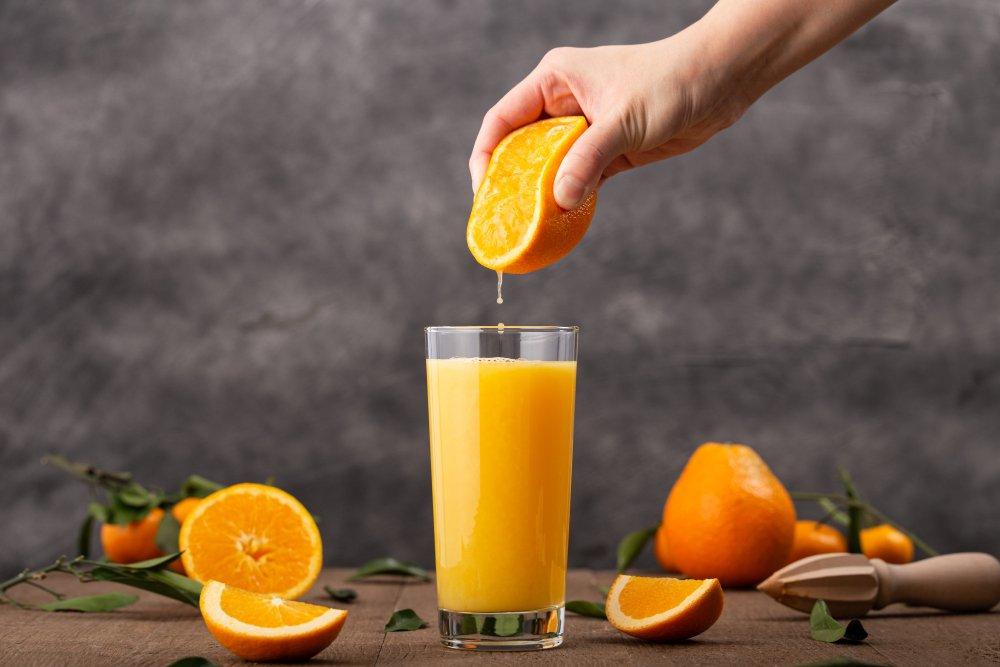 ilustrasi jus jeruk, termasuk minuman kaya kalsium