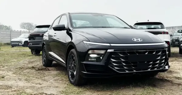 hyundai verna facelift top variant front