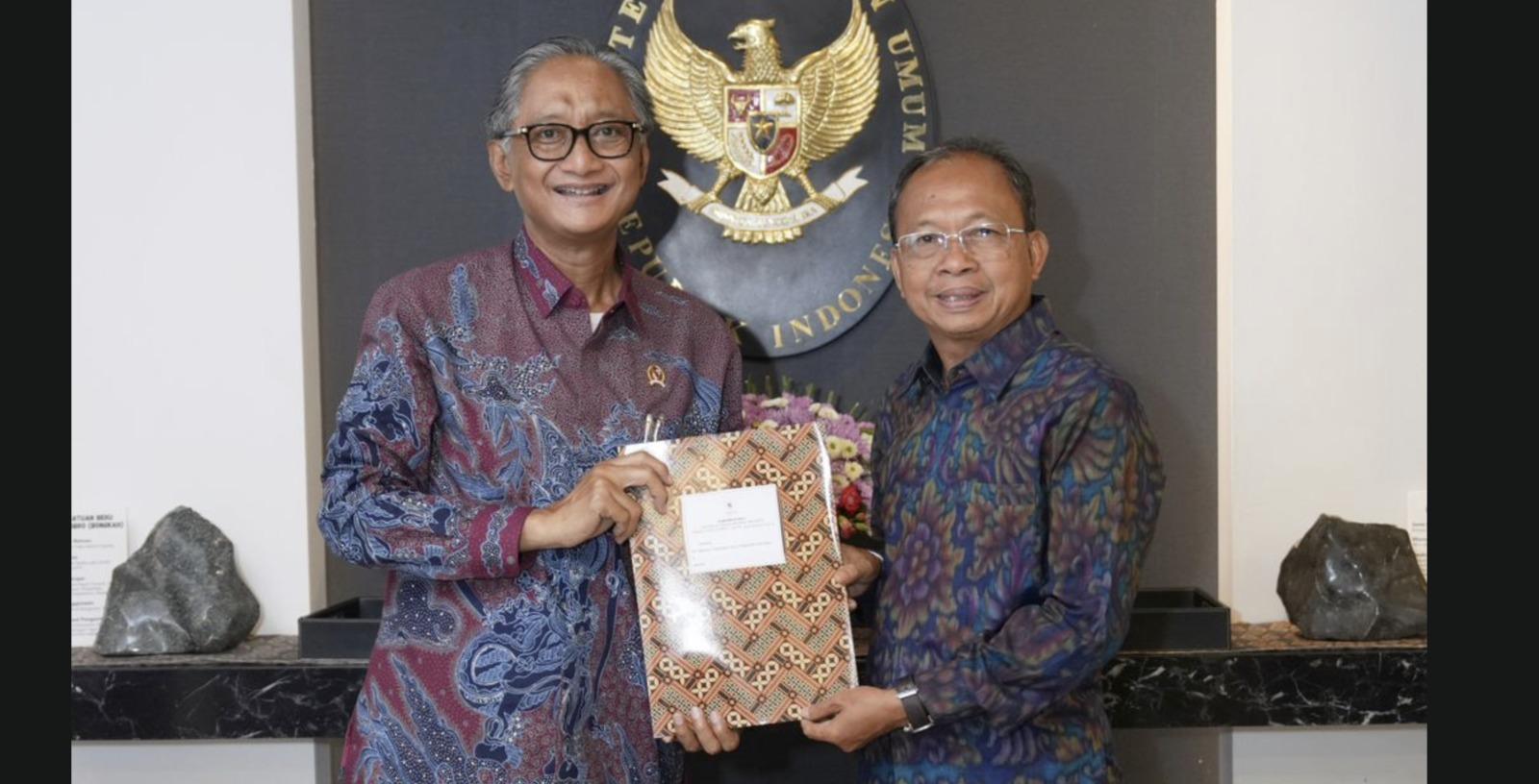 Gubernur Bali Wayan Koster audiensi dengan Menteri Pekerjaan Umum Dody Hanggodo di Jakarta, Selasa 21 April 2026