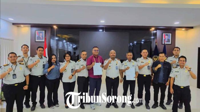 PKS - Penandatanganan Perjanjian Kerja Sama (PKS) antara TribunSorong.com dan Kantor Imigrasi Kelas II TPI Sorong dilaksanakan, pada Rabu 22 April 2026.