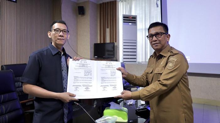 Pembahasan Rancangan Peraturan Daerah (Raperda) tentang perubahan atas Perda Nomor 5 01